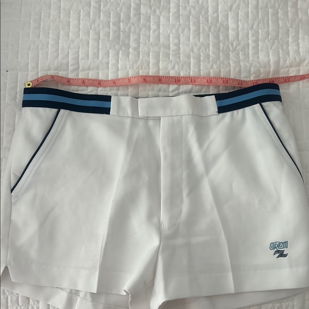 Men’s vintage tennis shorts